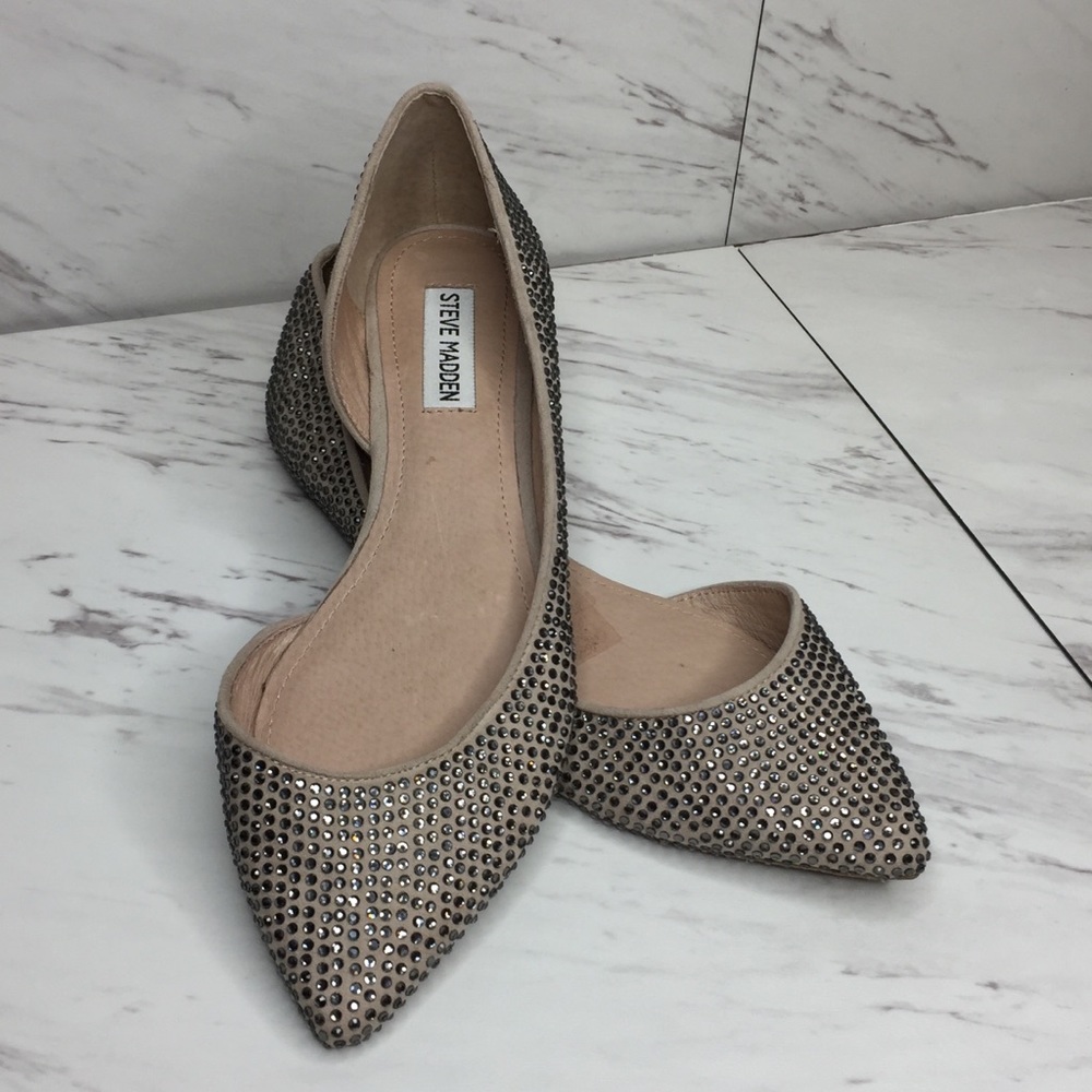 Woman’s embellished flats size 8.5 Steve Madden